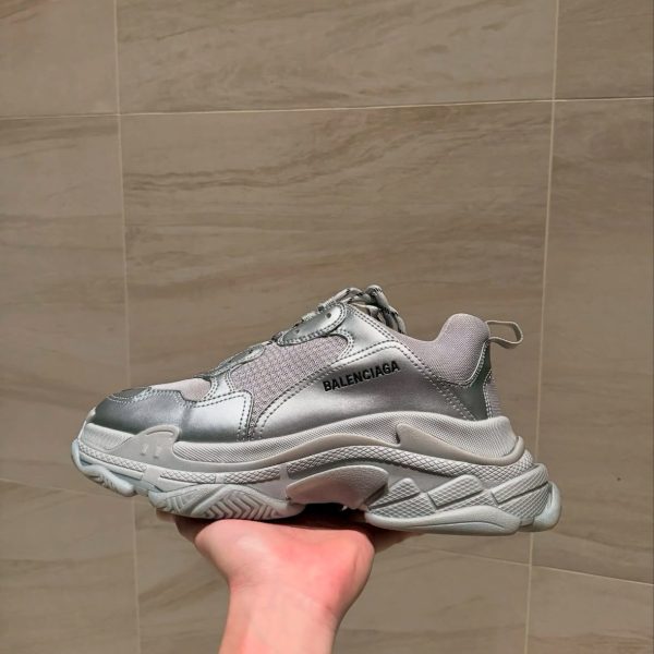 巴黎世家 triple s 銀灰