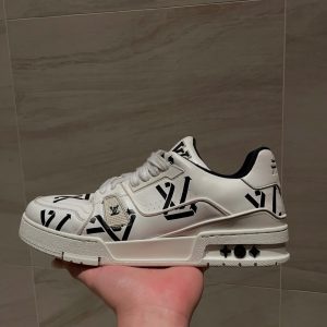 LV 環保 logo trainer