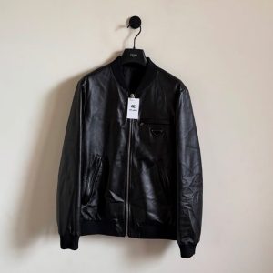 PRADA 三角標 皮夾克